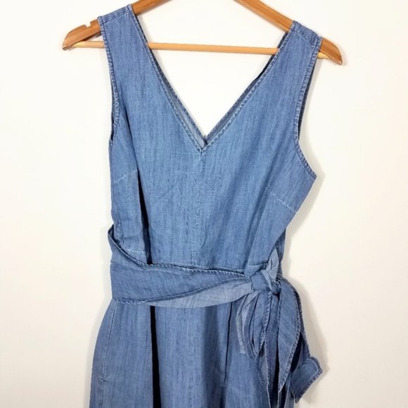 J. Crew Wrap Tie Chambray Jumpsuit Dalton Size 6 - Picture 3 of 7